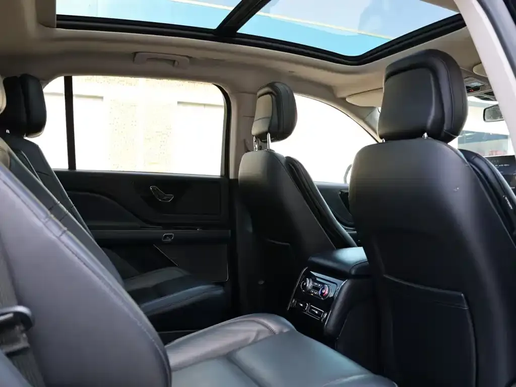Lincoln Aviator 2023 из CN, фото 5