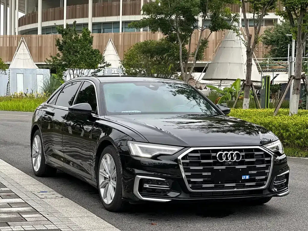 Audi A6L — фото 8