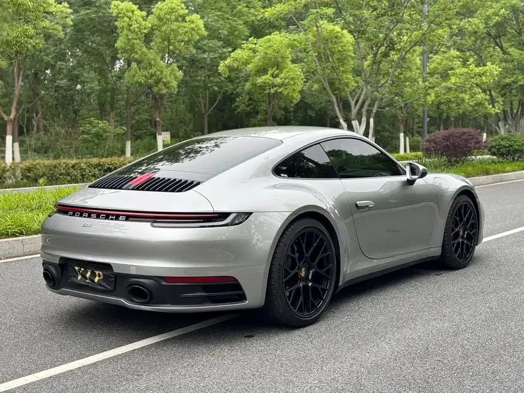 Porsche 911 2025 из CN, фото 6