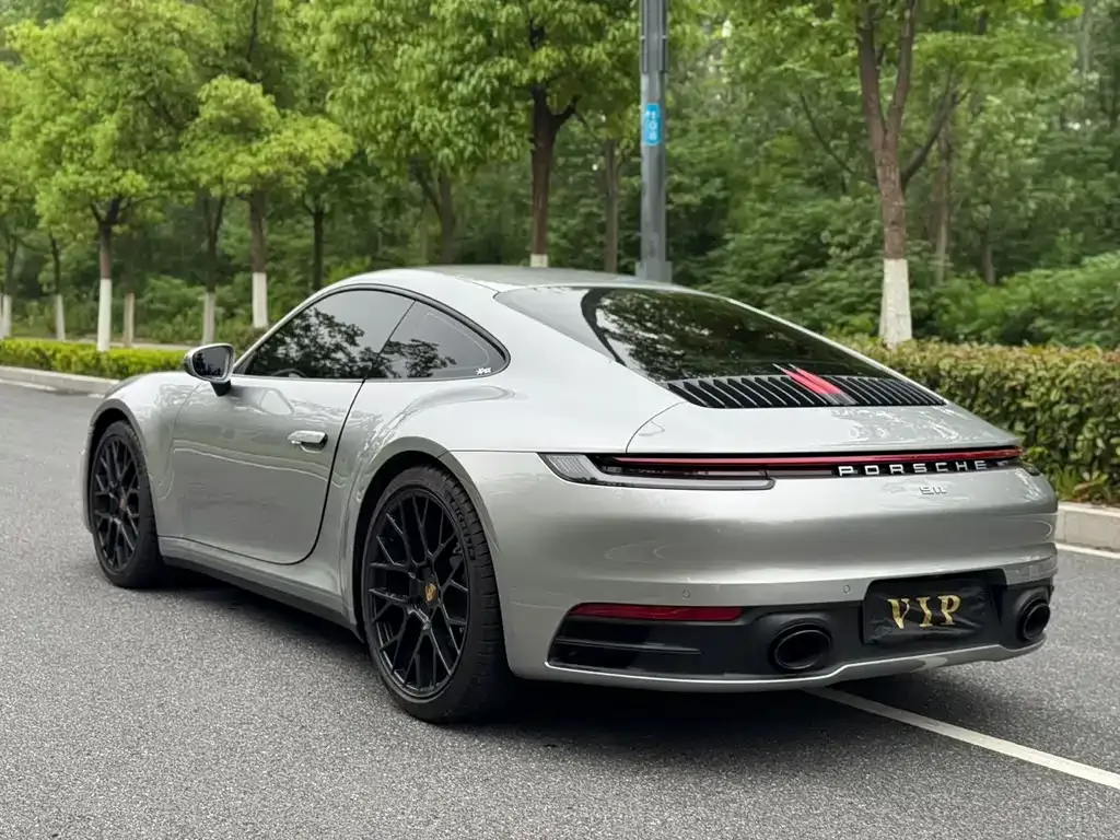 Porsche 911 2025 из CN, фото 5