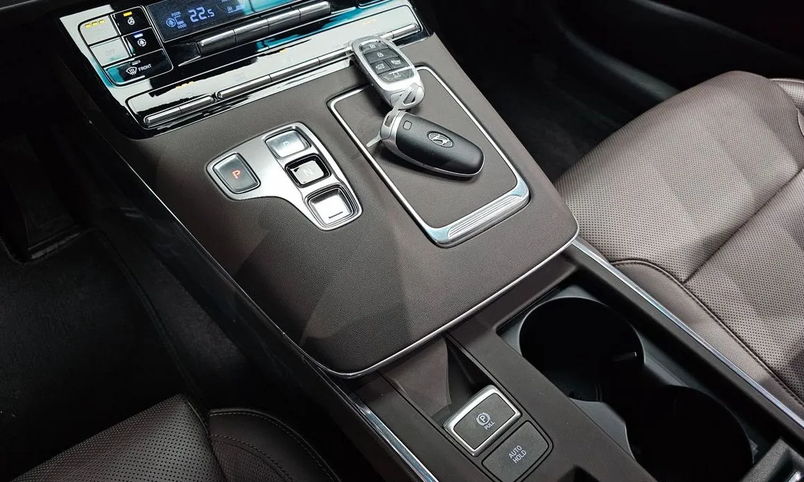 Hyundai Grandeur 2022 из KR, фото 7