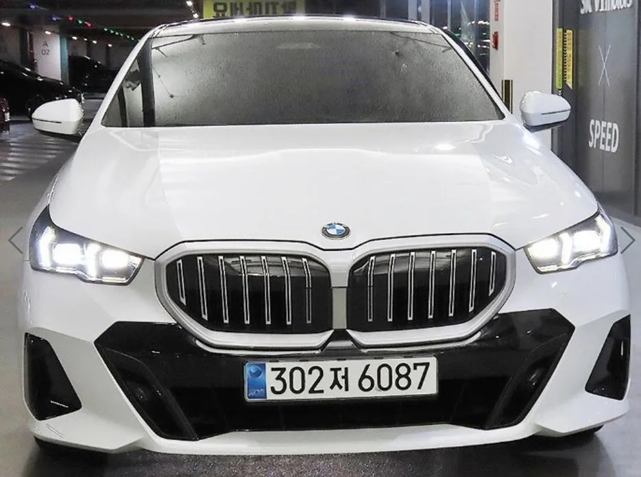 BMW 5-Series — фото 1