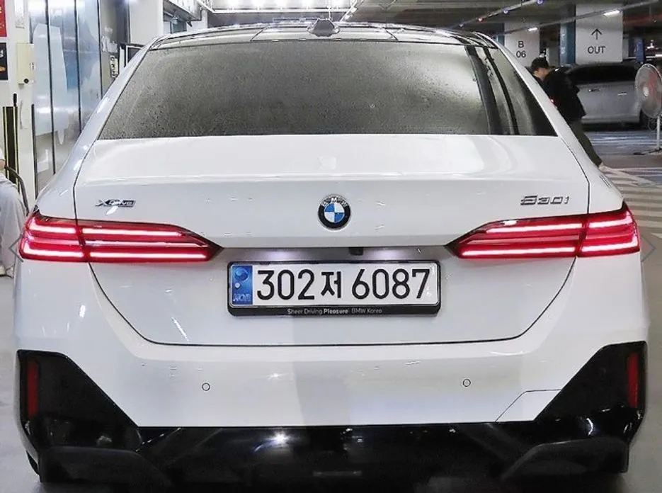 BMW 5-Series — фото 10