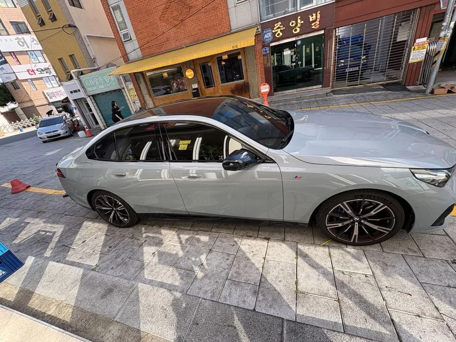 BMW 5-Series 2024 из KR, фото 4
