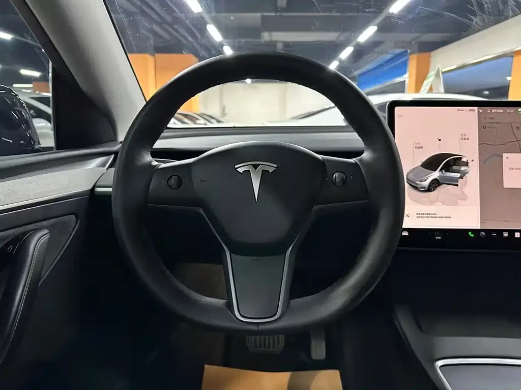 Tesla Model Y — фото 2