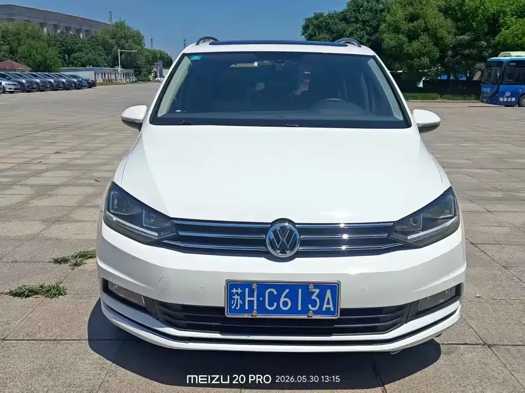 Volkswagen Touran 2021 из CN, фото 9