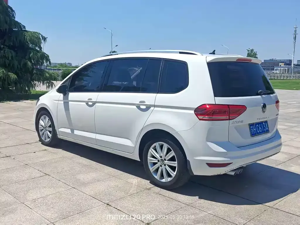 Volkswagen Touran 2021 из CN, фото 6