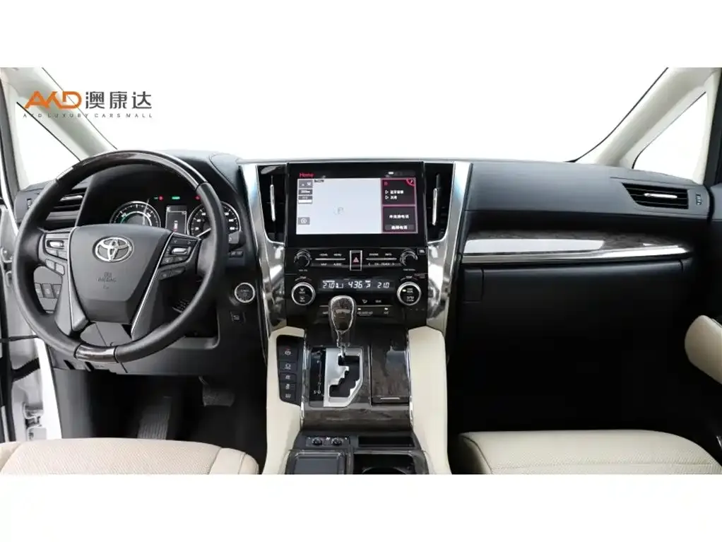 Toyota Alphard — фото 4