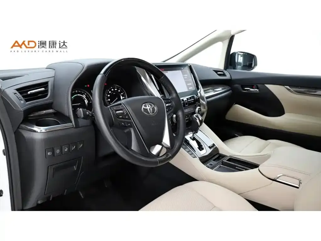 Toyota Alphard — фото 7