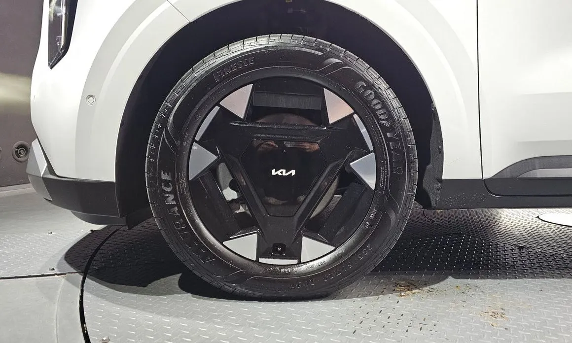 Kia Carnival 2025 из KR, фото 3