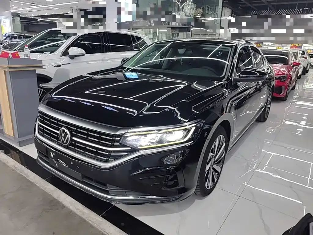 Volkswagen Passat — фото 1