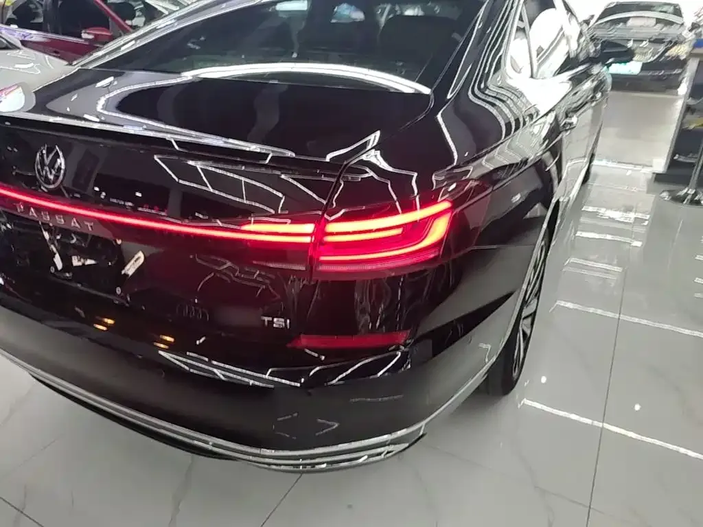 Volkswagen Passat — фото 6