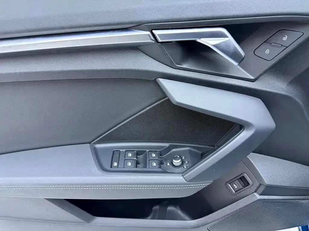 Audi A3 2023 из CN, фото 10