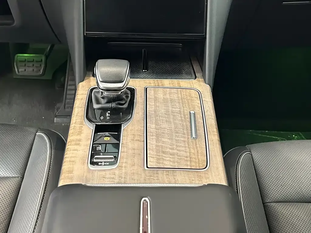 Hongqi HS7 2024 из CN, фото 2