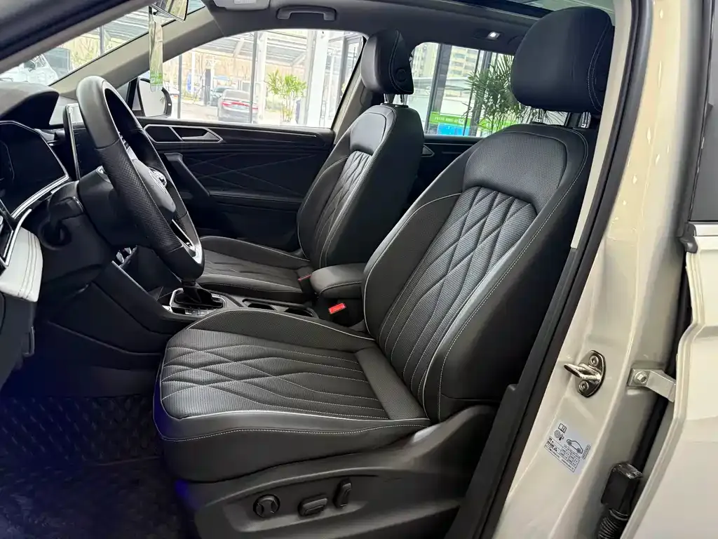 Volkswagen Tiguan L 2023 из CN, фото 9
