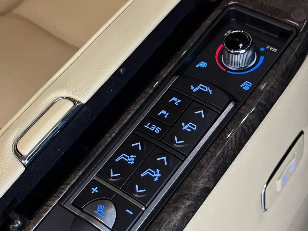 Toyota Alphard — фото 6
