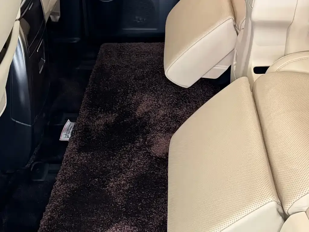 Toyota Alphard — фото 8