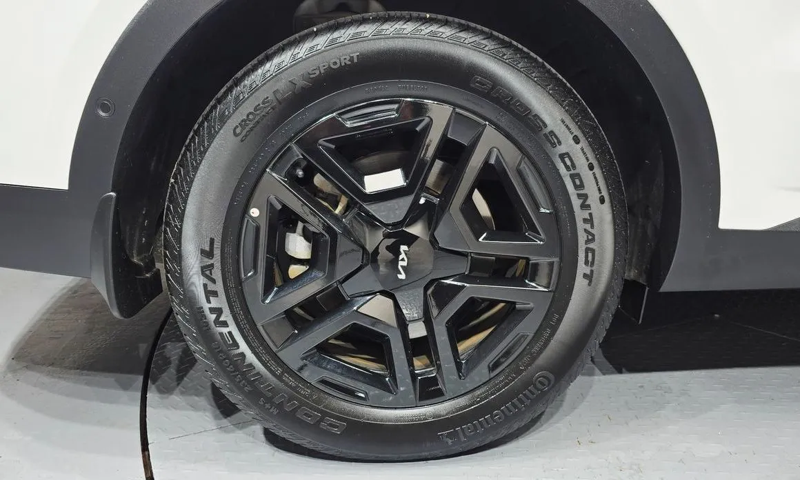 Kia Sorento — фото 8