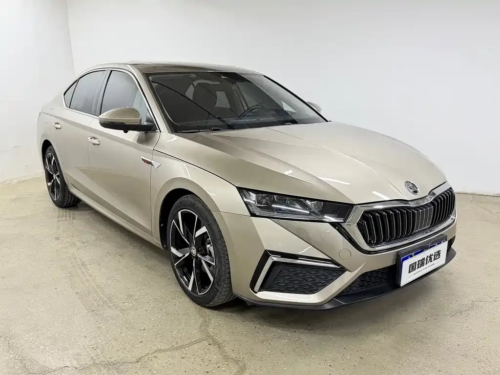 Skoda Octavia — фото 6