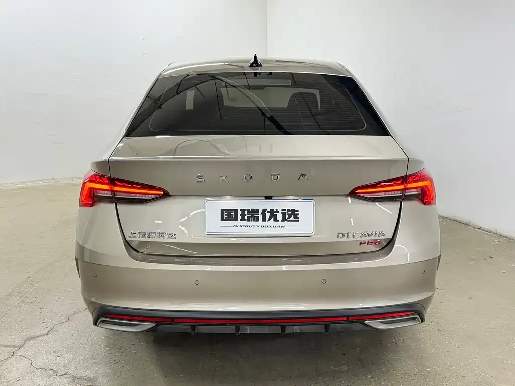 Skoda Octavia — фото 10
