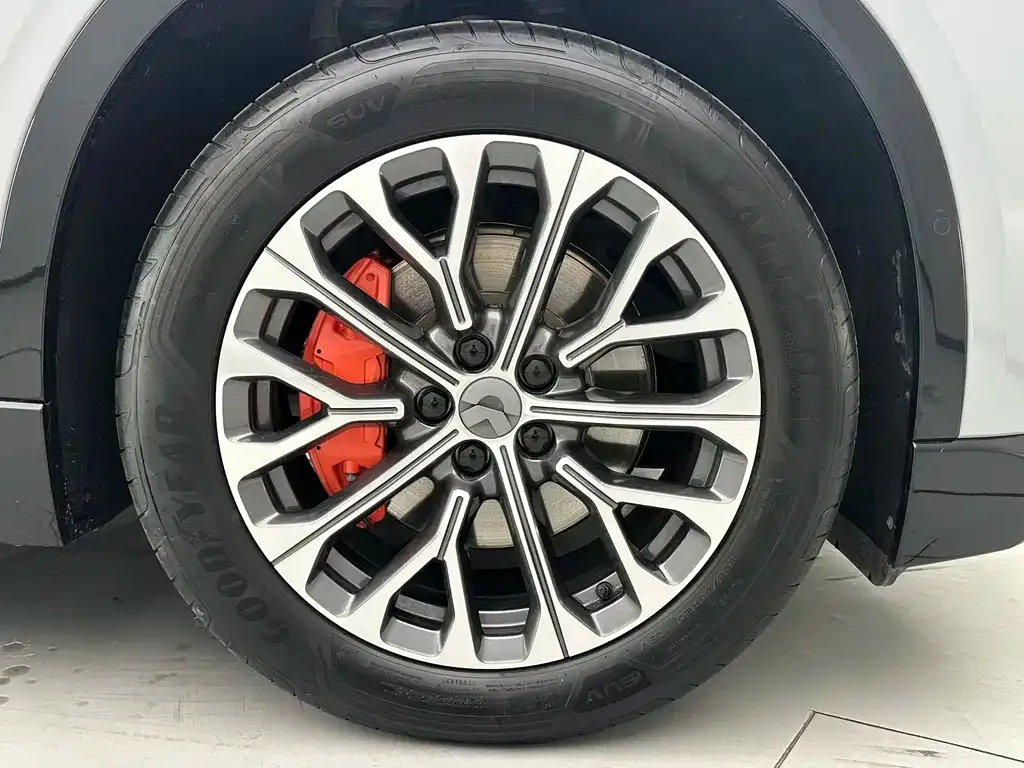 NIO EC6 — фото 10