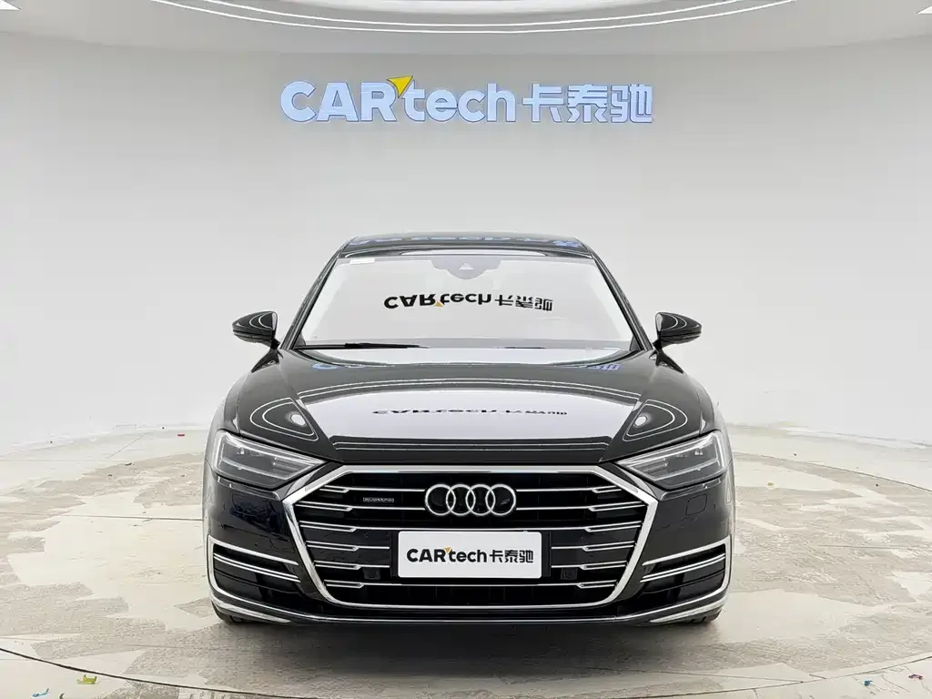 Audi A8 — фото 2
