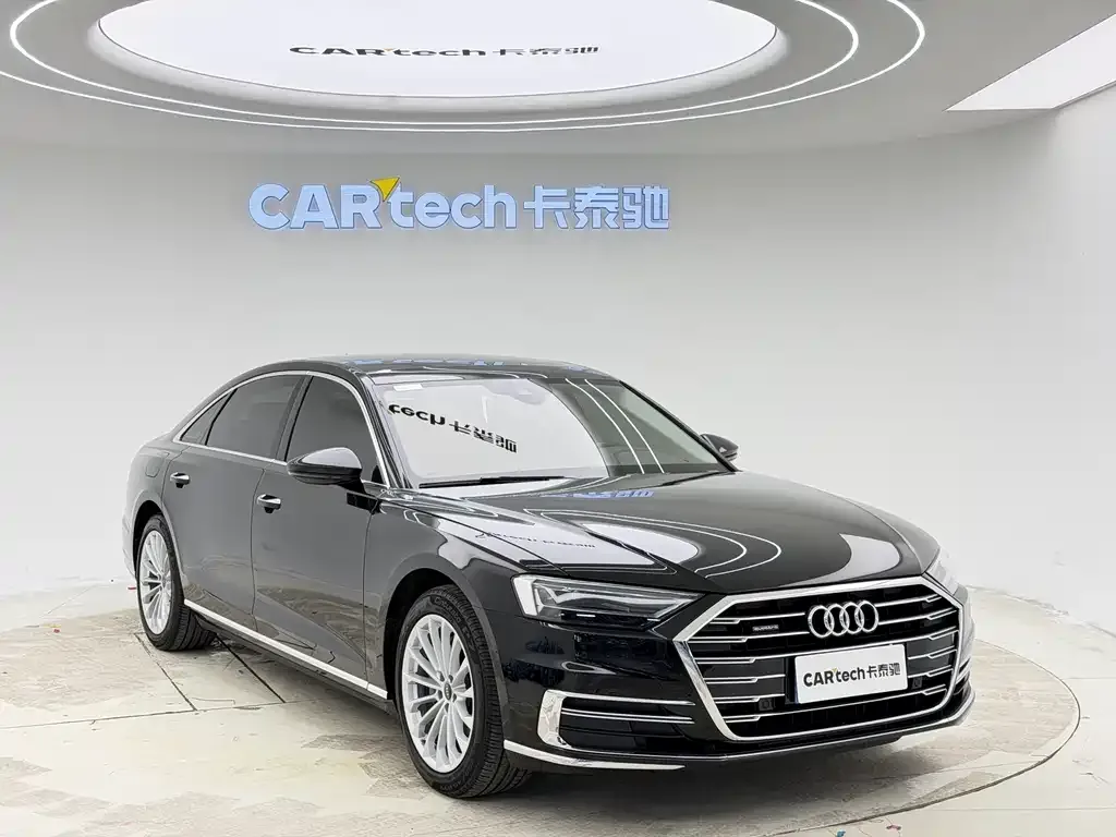 Audi A8 — фото 7