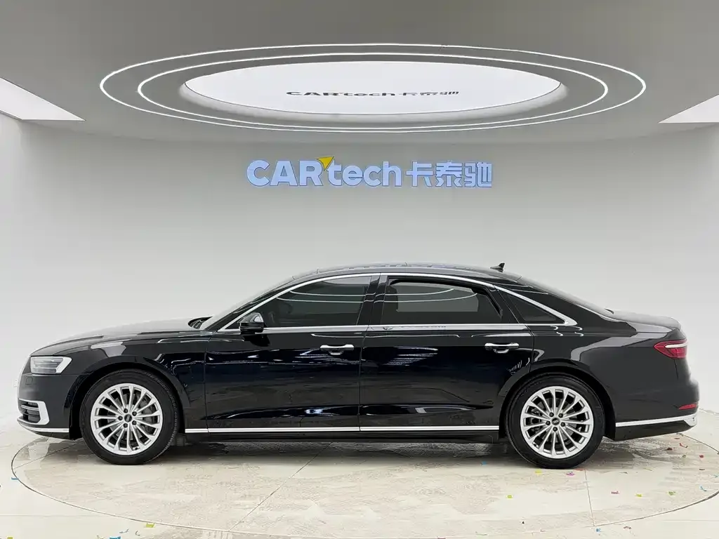 Audi A8 — фото 8