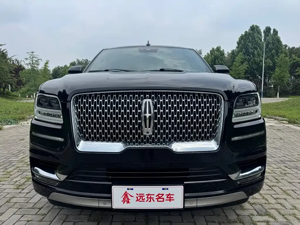 Lincoln Navigator