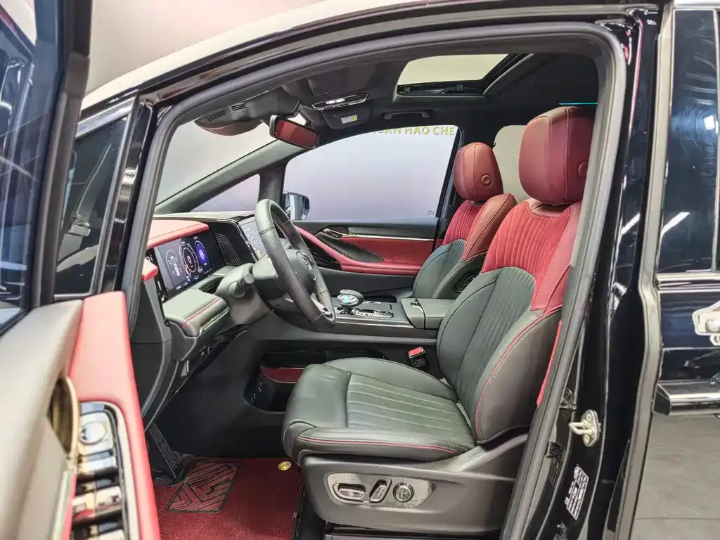 GAC Motor Trumpchi M8 — фото 9