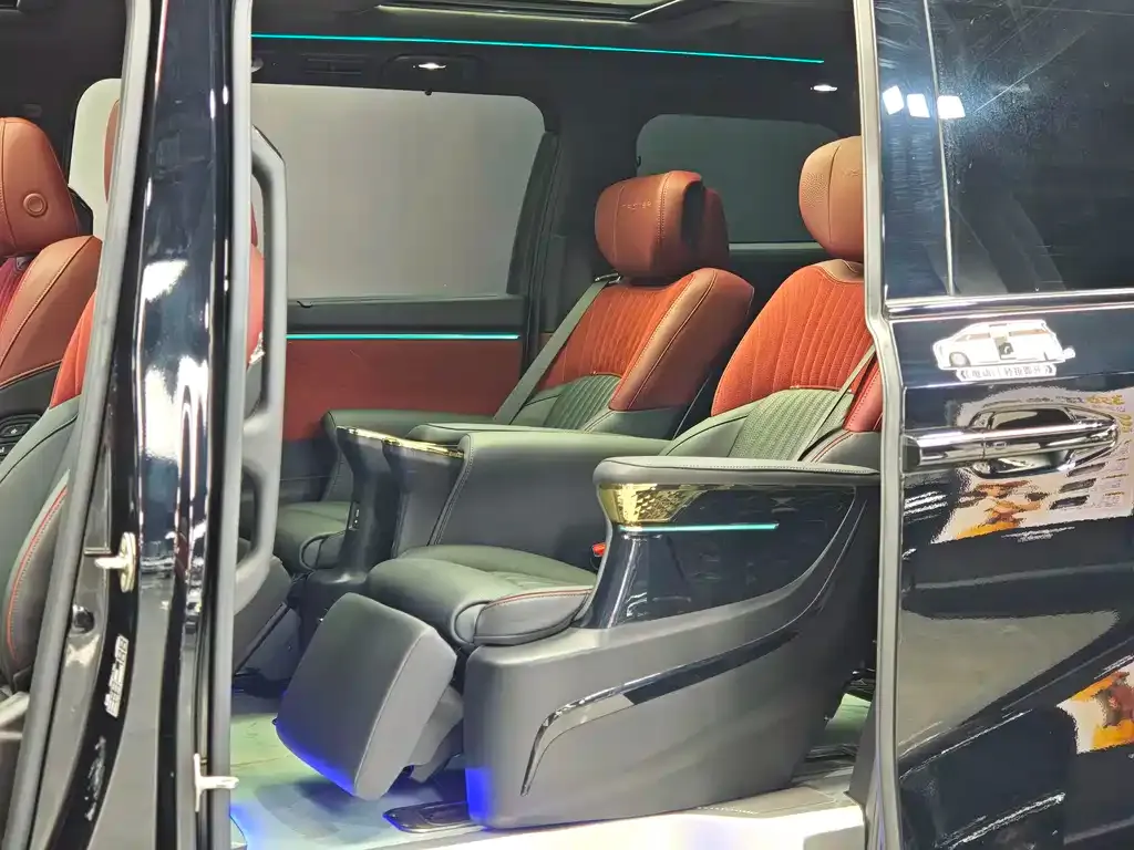 GAC Motor Trumpchi M8 — фото 3