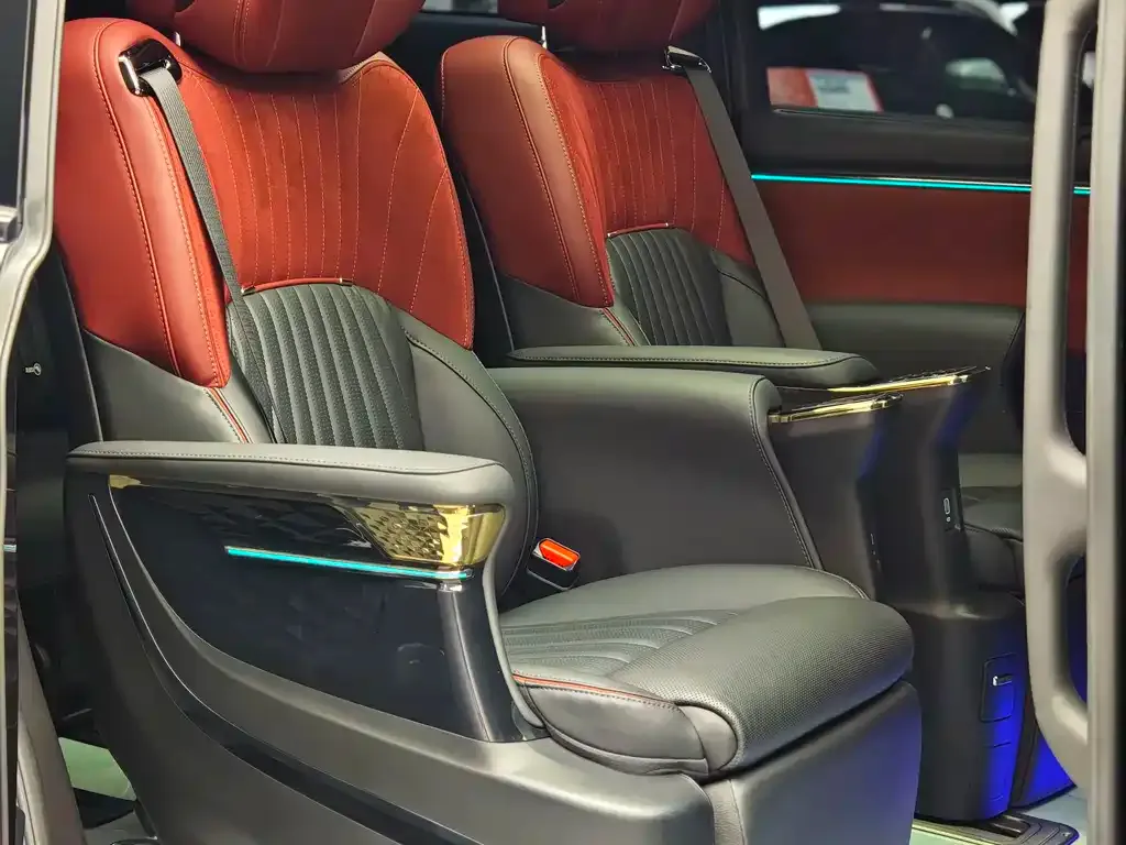 GAC Motor Trumpchi M8 — фото 8