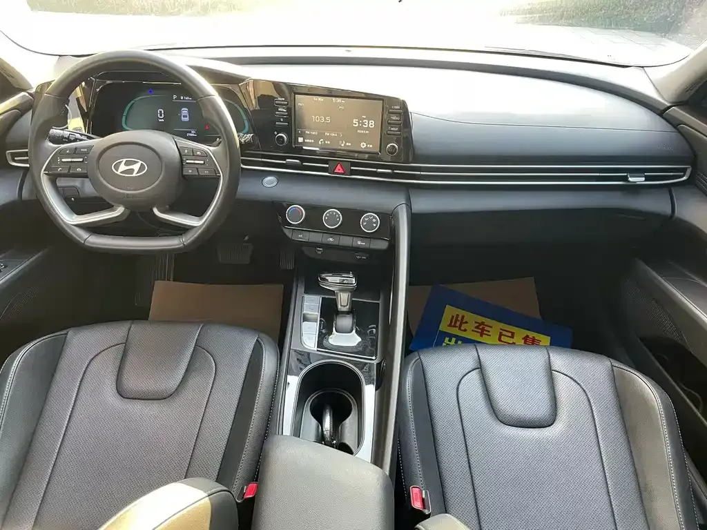 Hyundai Elantra 2024 из CN, фото 3