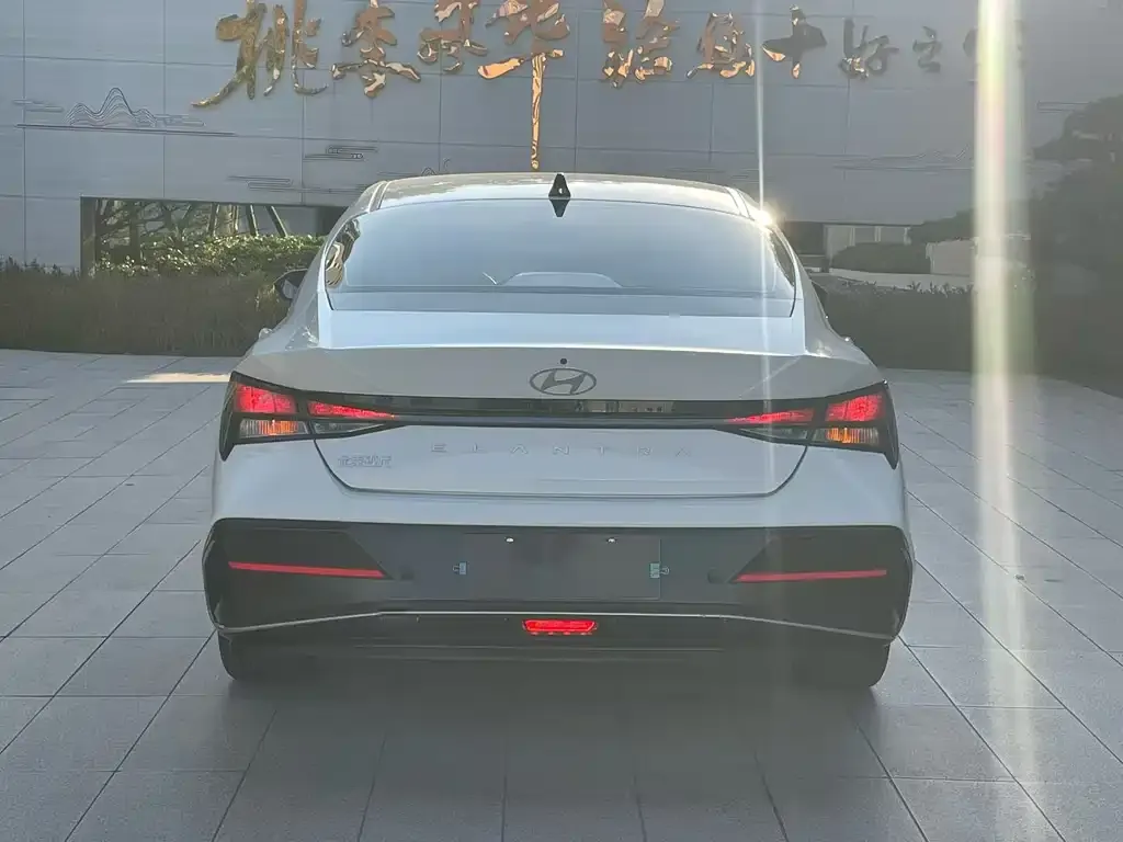 Hyundai Elantra 2024 из CN, фото 7