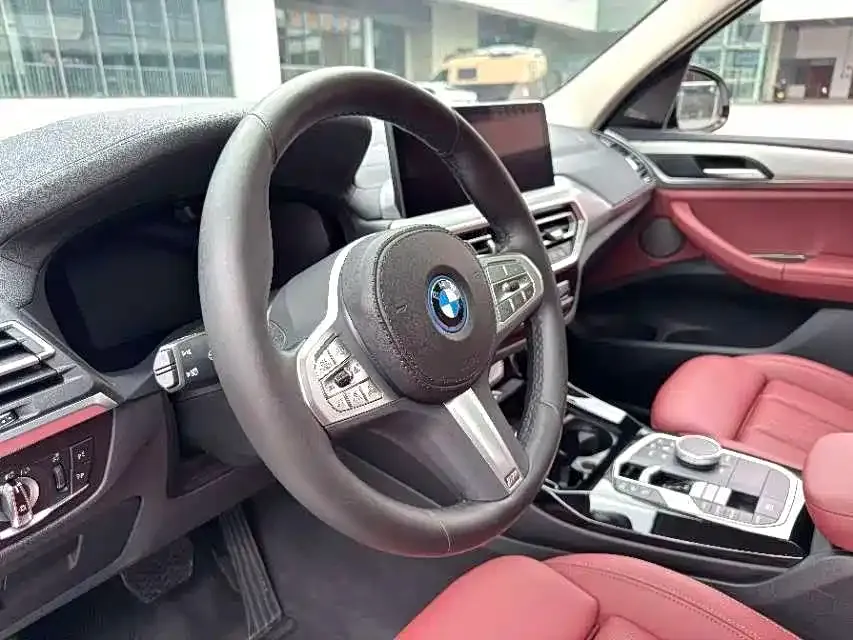 BMW iX3 — фото 9