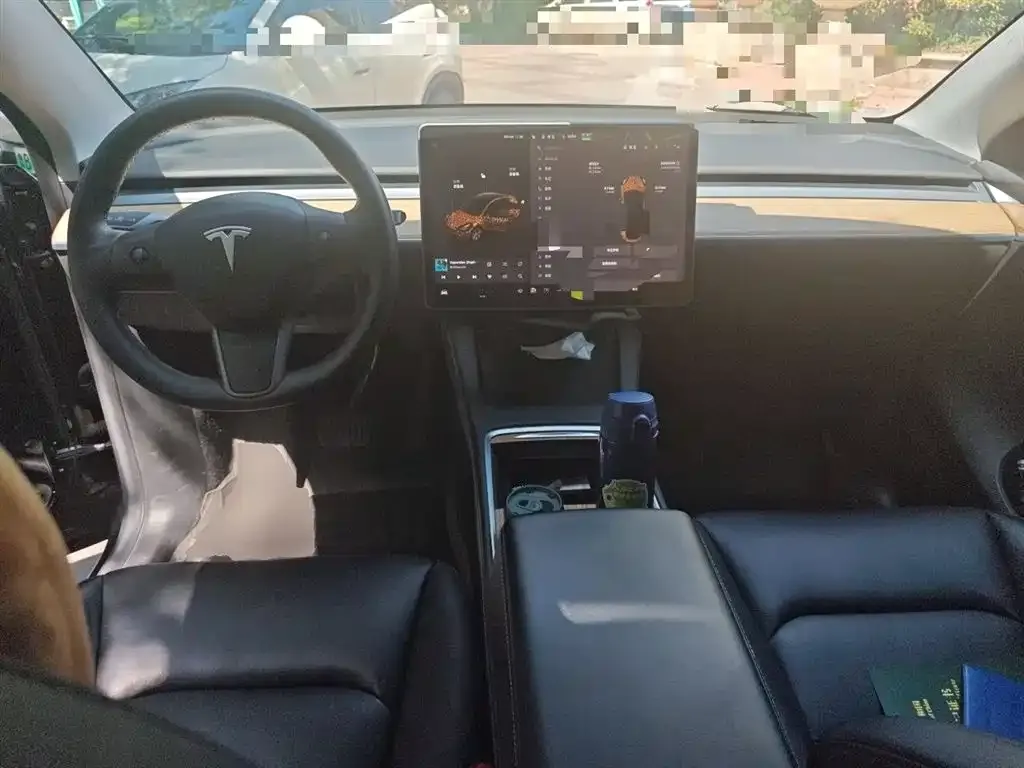 Tesla Model Y — фото 7