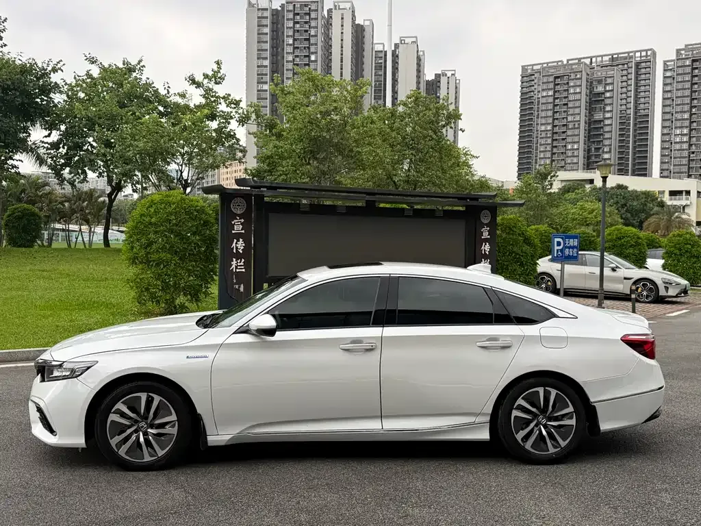 Honda Inspire — фото 9