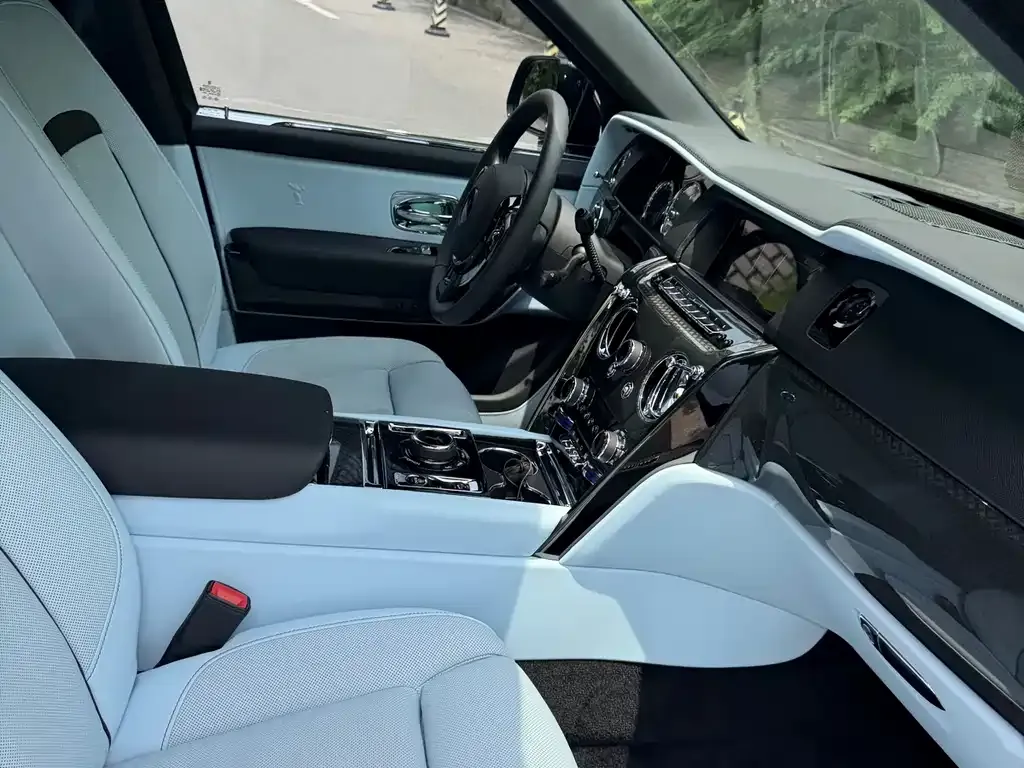 Rolls-Royce Cullinan 2022 из CN, фото 6