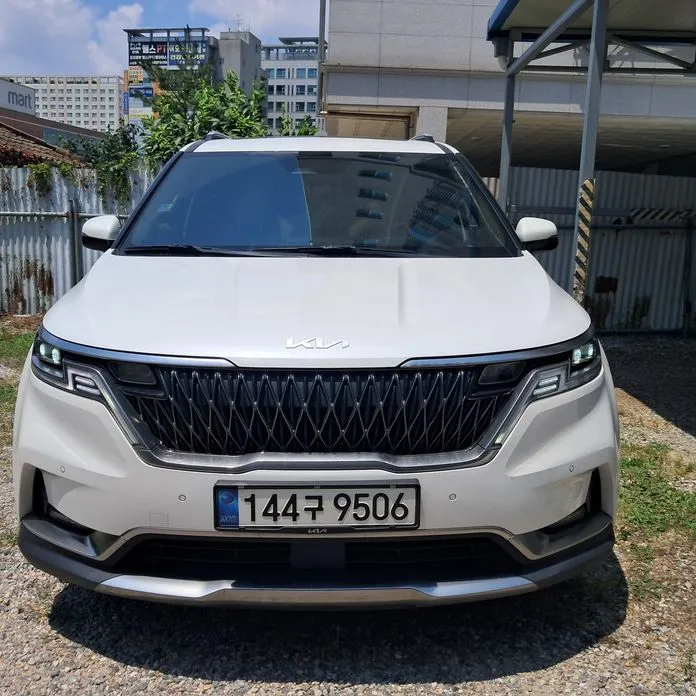 Kia Carnival — фото 1