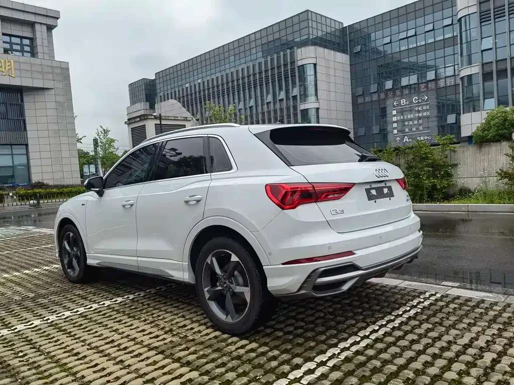 Audi Q3 — фото 2