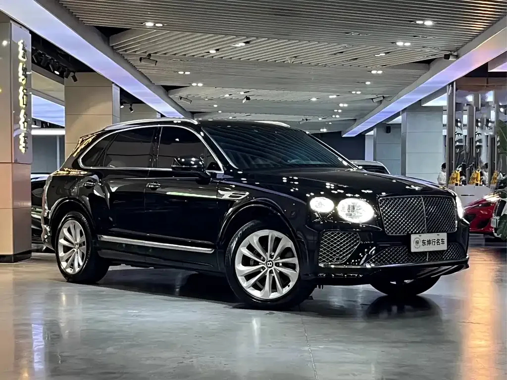 Bentley Bentayga — фото 2