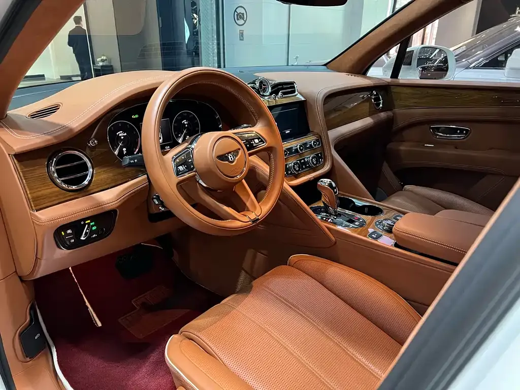 Bentley Bentayga — фото 5