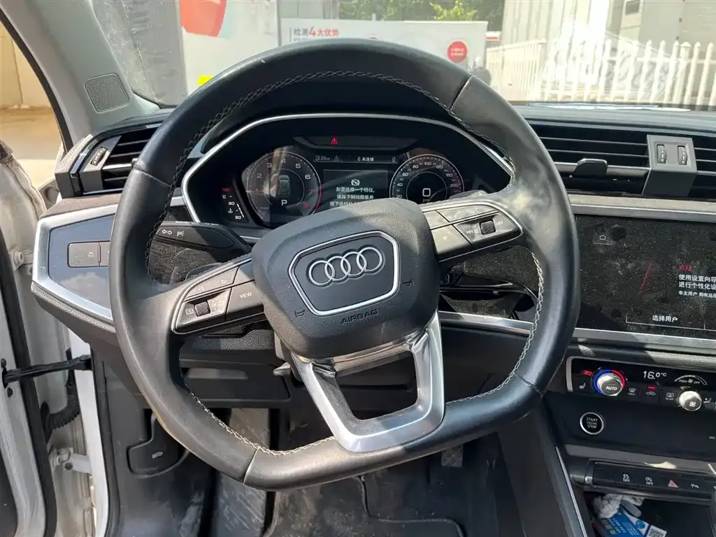Audi Q3 — фото 3