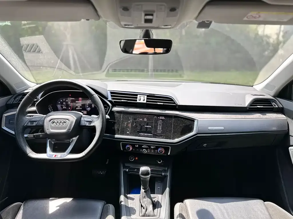 Audi Q3 Sportback — фото 5