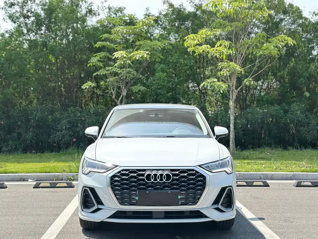 Audi Q3 Sportback — фото 8