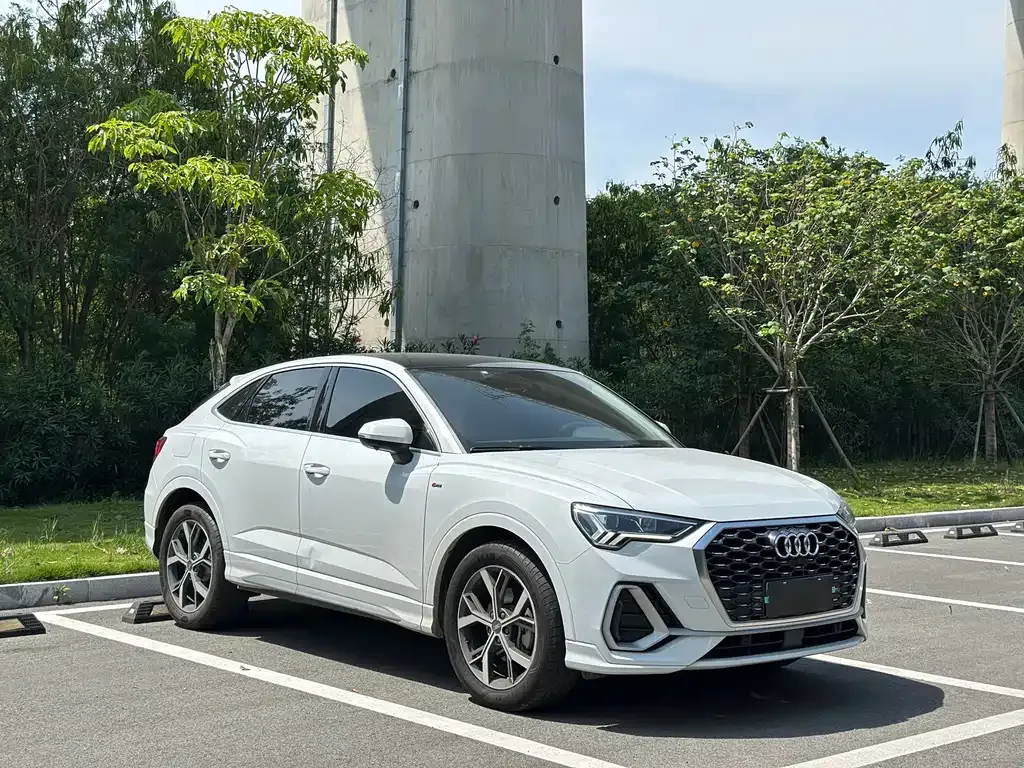 Audi Q3 Sportback — фото 9
