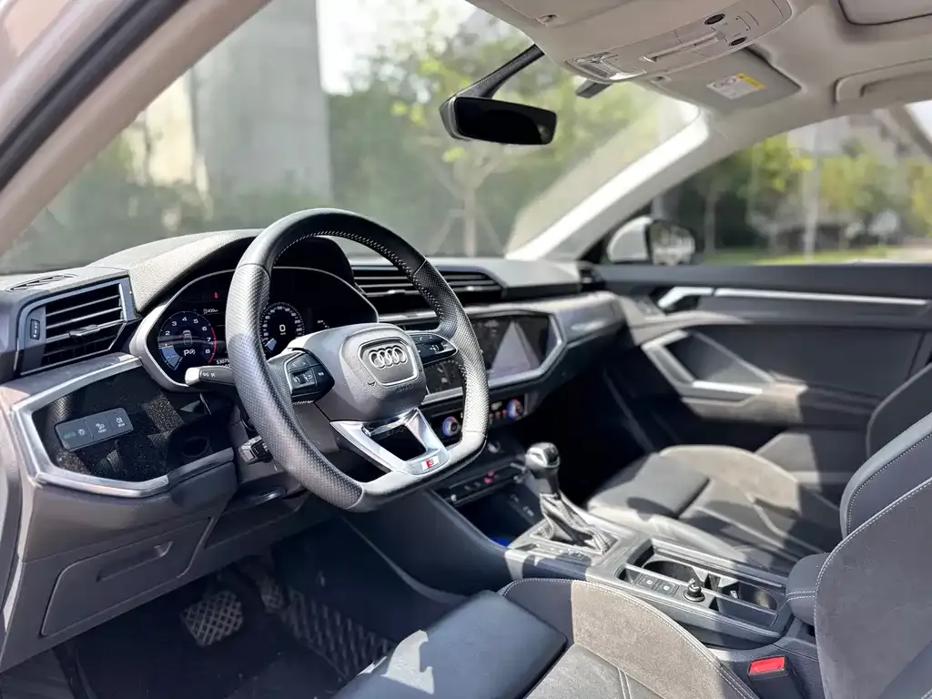 Audi Q3 Sportback — фото 6