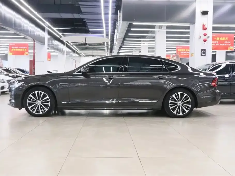Volvo S90 — фото 4