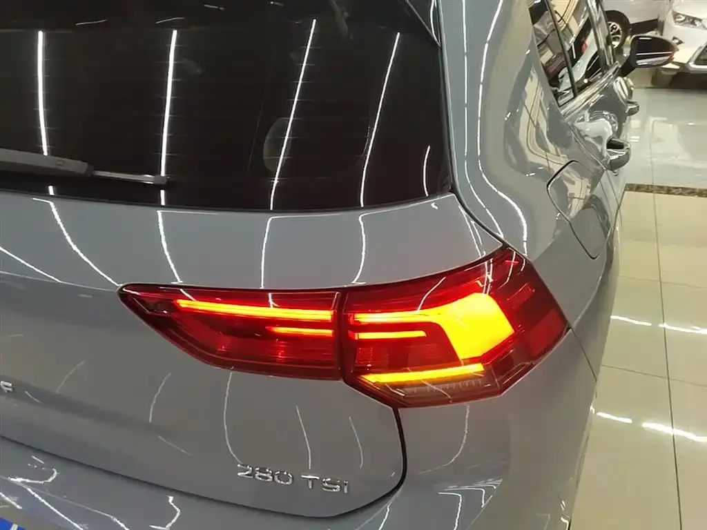 Volkswagen Golf 2022 из CN, фото 7