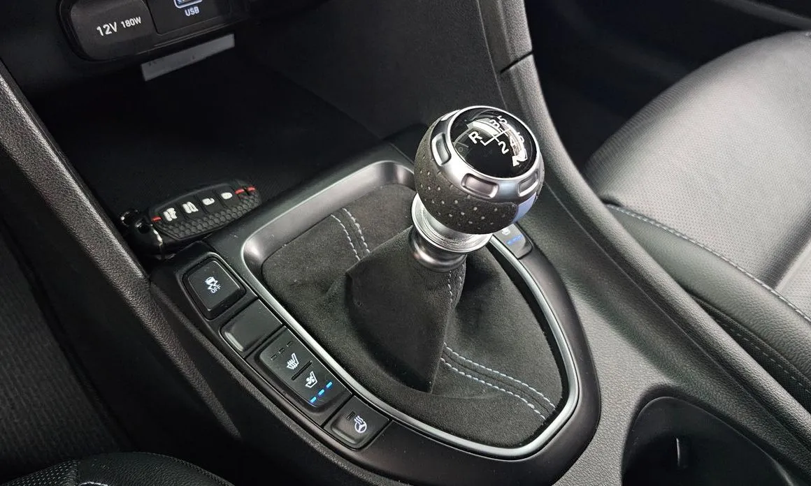 Hyundai Veloster 2021 из KR, фото 2